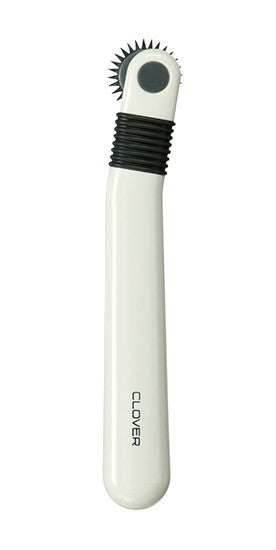 Clover Tracing Wheel (Serrated Edges)