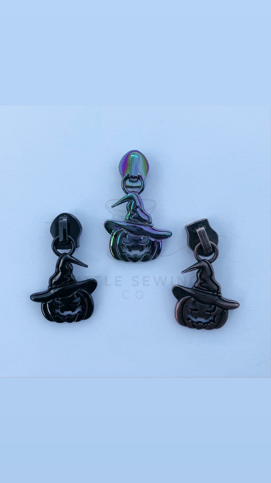Witchy Pumpkins Zipper Pull #5