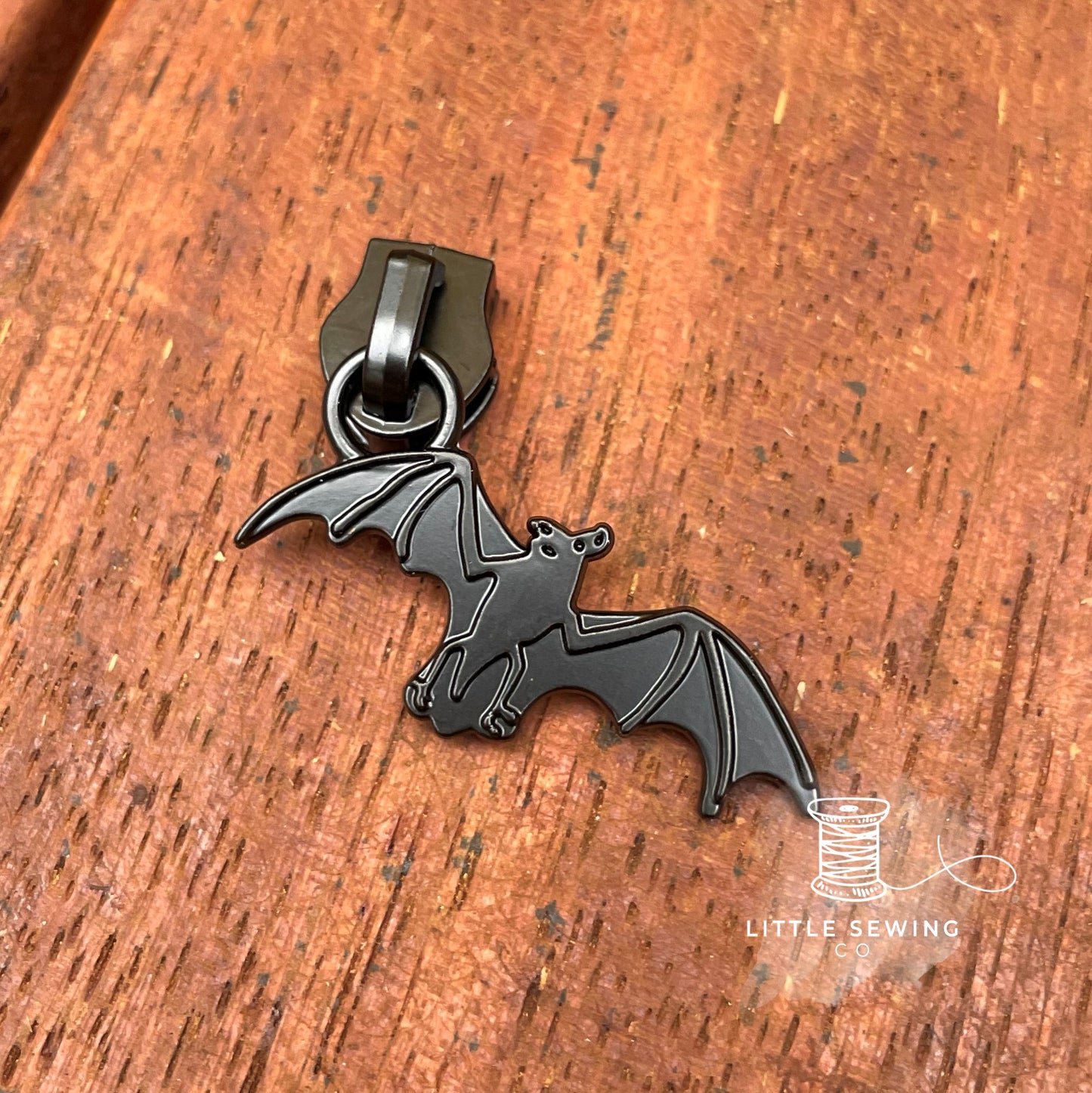 Bats #5 Zipper Pull
